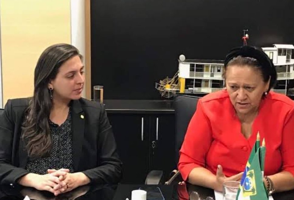 EXCLUSIVO: Natália Bonavides pode desistir da disputa pela Prefeitura de Natal