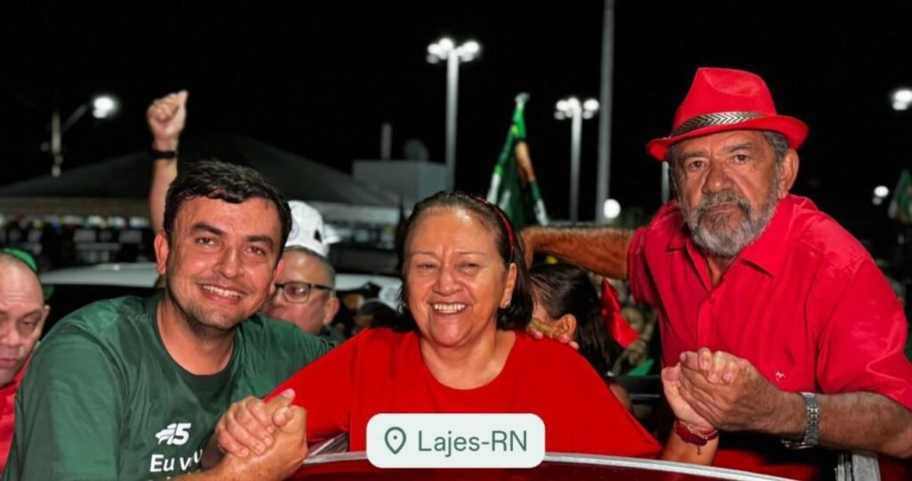 Governadora Fátima Bezerra participa de grande passeata em Lajes