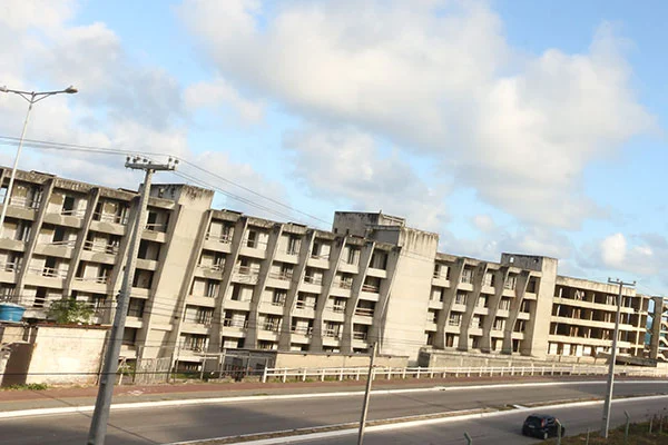 Sem cumprir determinação judicial, Hotel da BRA tem até final de maio para demolição de andar ilegal