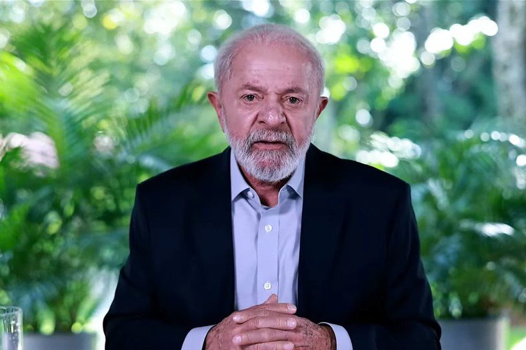 Lula passa mal e é atendido no Sírio-Libanês