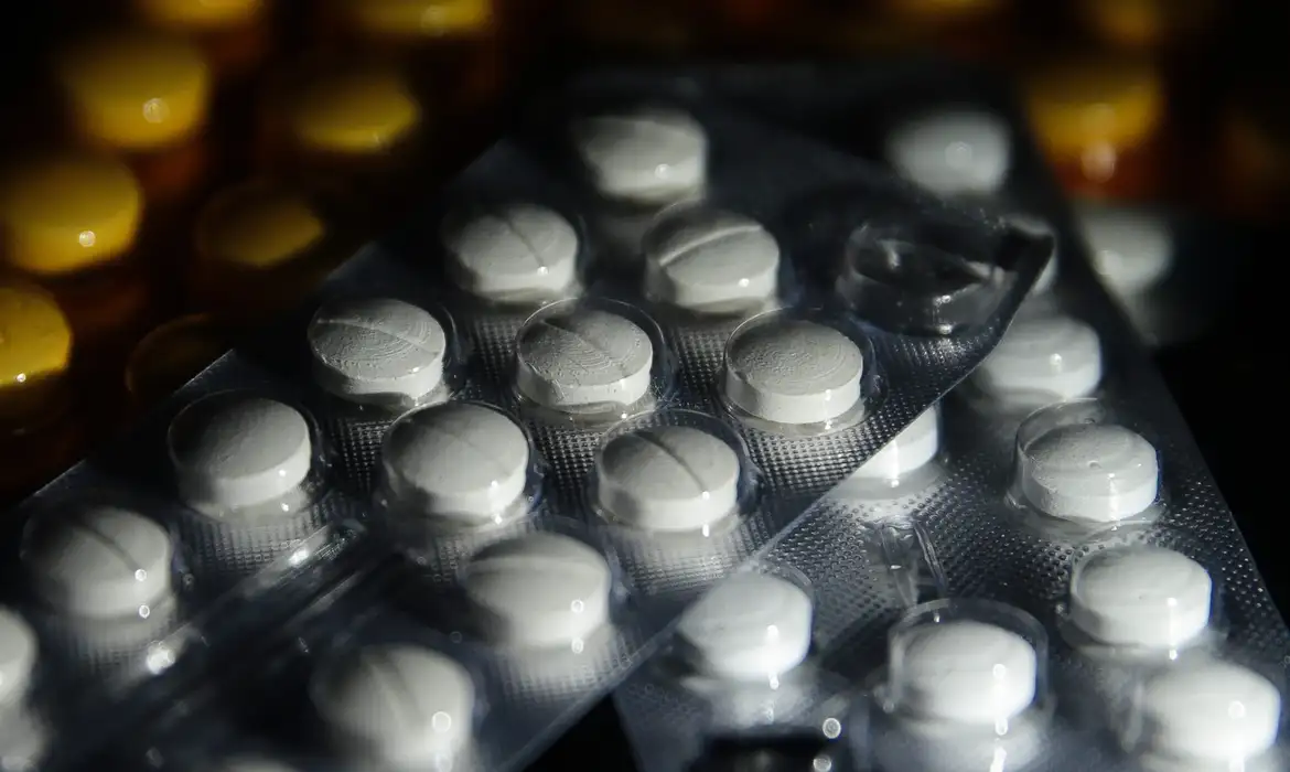 Procon encontra diferença de até 322% no preço de medicamentos em Natal