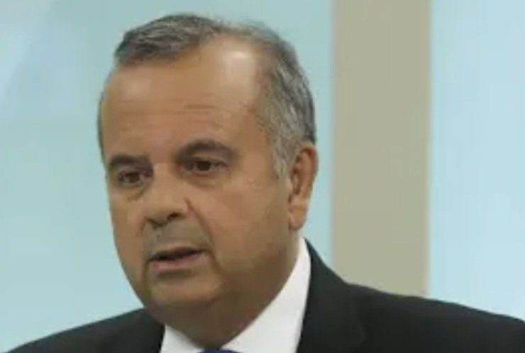 Saída honrosa para Rogério Marinho