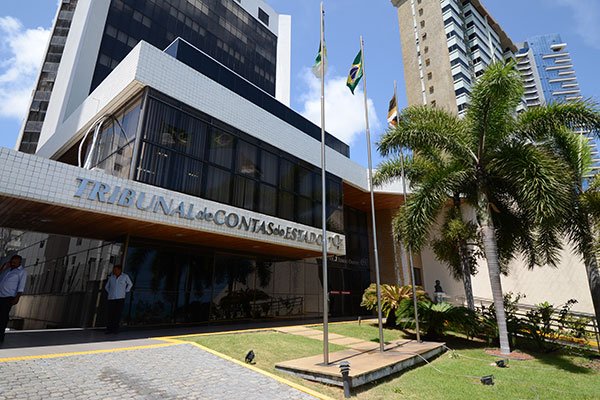 TCE aciona alerta: R$ 114 milhões em contratos das UPAs de Natal sob risco de suspensão