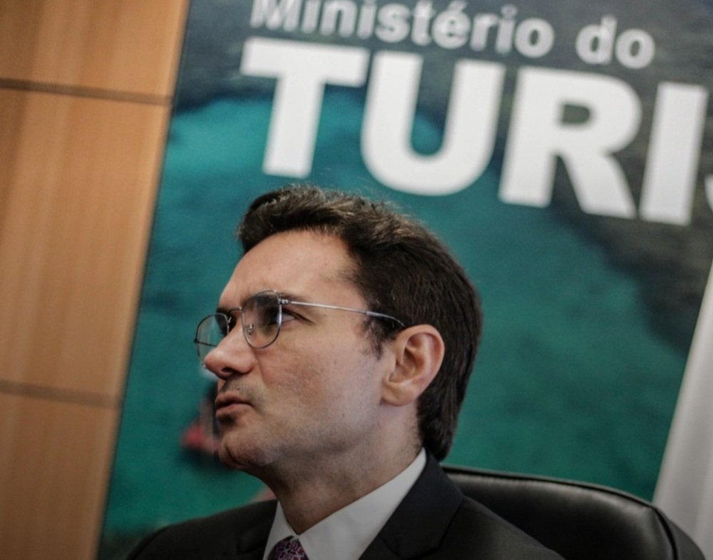 Ministro do Turismo, filiado ao União Brasil, deixa o governo Lula