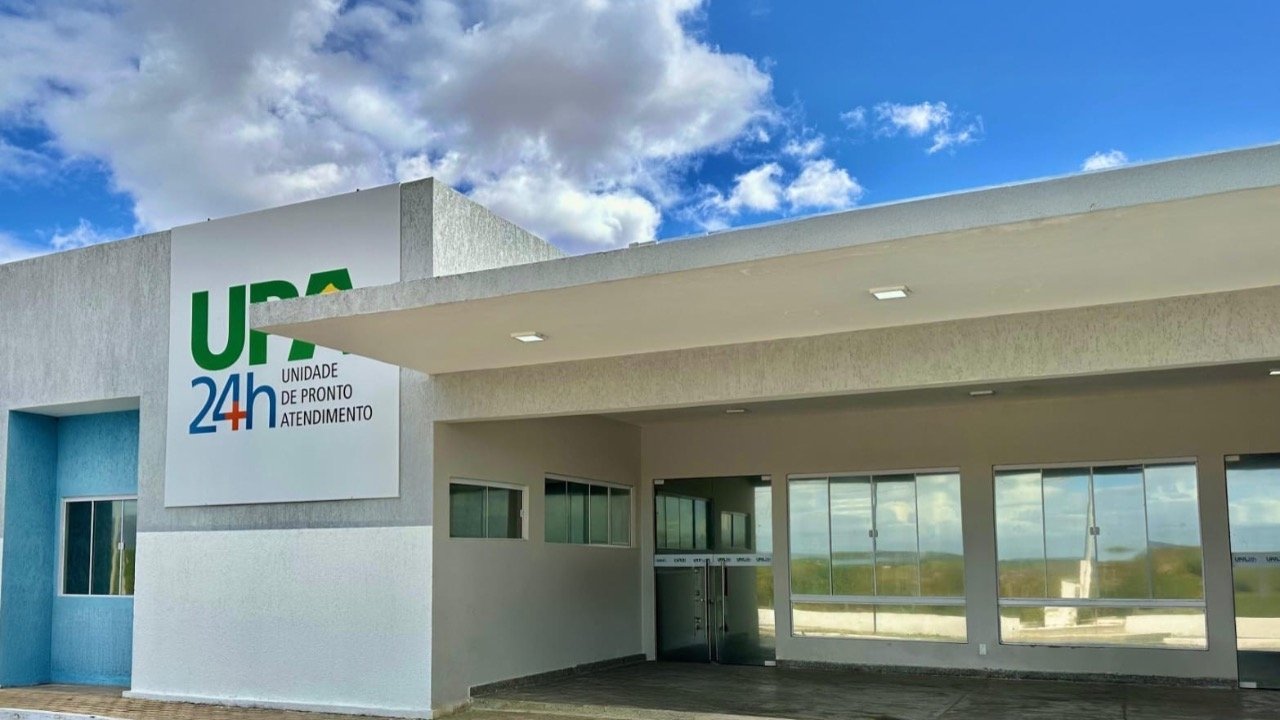 Prefeito Felipe Menezes inaugura UPA de Lajes após 15 anos de obras paralisadas