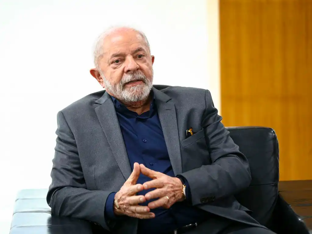 Lula veta mudanças na Lei da Ficha Limpa