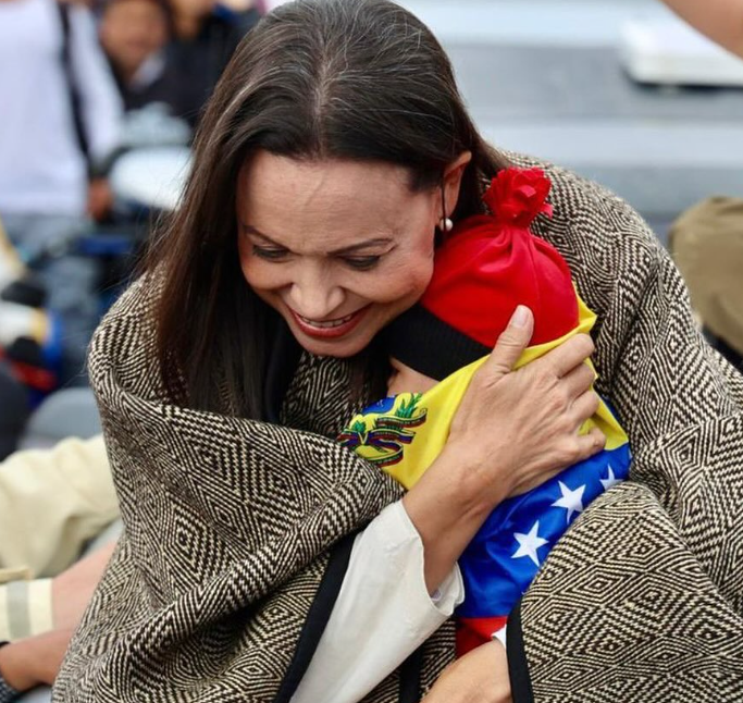 Prêmio Nobel da Paz 2025 vai para María Corina Machado por sua luta pela democracia na Venezuela