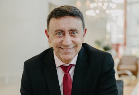 Marcos Solano Vale compra Sistema Tropical