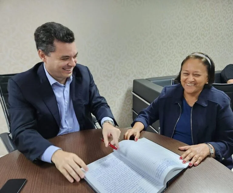 ‘Lambendo uma rapadura’, Walter Alves faz jogo de cena sobre assumir governo em abril de 2026