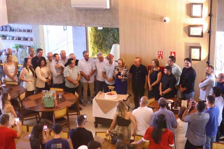 Zenaide celebra aniversário e recebe apoio de mais de 70 prefeitos, deputados e lideranças de todo o RN