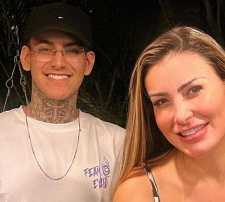 Andressa Urach grava conteúdo adulto com o próprio filho e gera nova polêmica