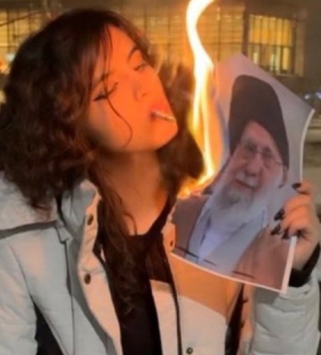 As imagens impressionantes dos protestos contra à ditadura no Irã