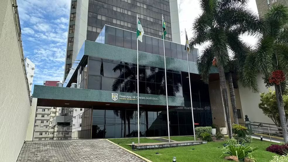 TCE libera acúmulo de cargos públicos com mandato de vereador