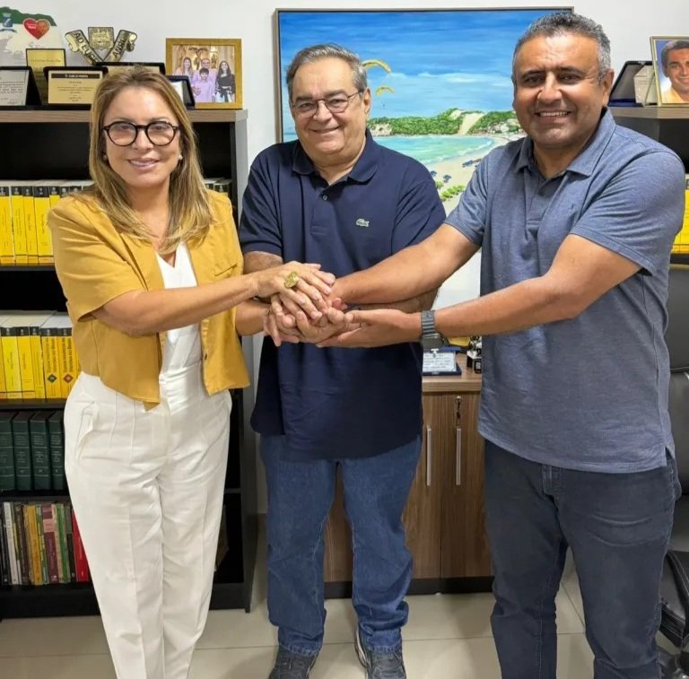 Kátia Pires declara apoio a Álvaro Dias