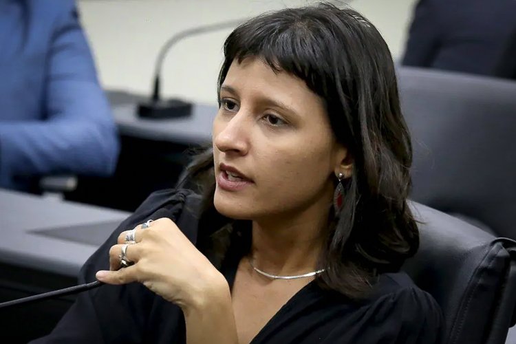 Cassação da vereadora Brisa Bracchi deve ser votada até 04 de março na Câmara