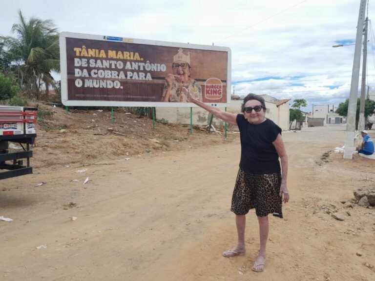Burguer King homenageia Dona Tânia com outdoor no interior do RN