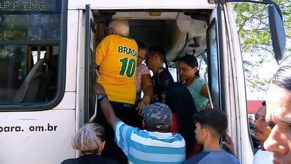 Vereador Leo Souza denuncia superlotação nos ônibus após redução da frota em Natal