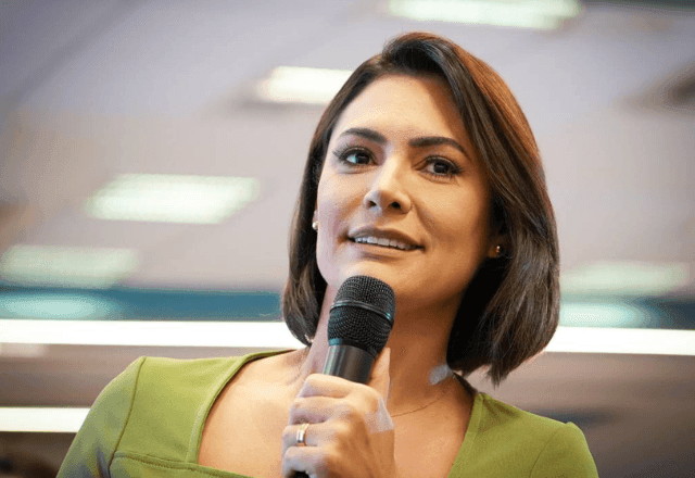 Michelle Bolsonaro tem título de cidadania negado em Natal