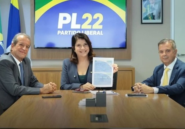 Deputada Carla Dickson se filia ao PL