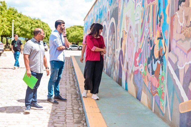 Deputada Natália Bonavides visita Currais Novos e destaca investimentos em educação e cultura