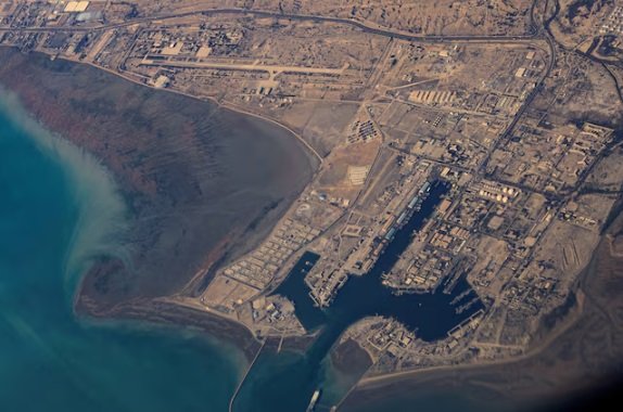 Irã desafia ultimato de Trump: Ormuz jamais retomará status anterior