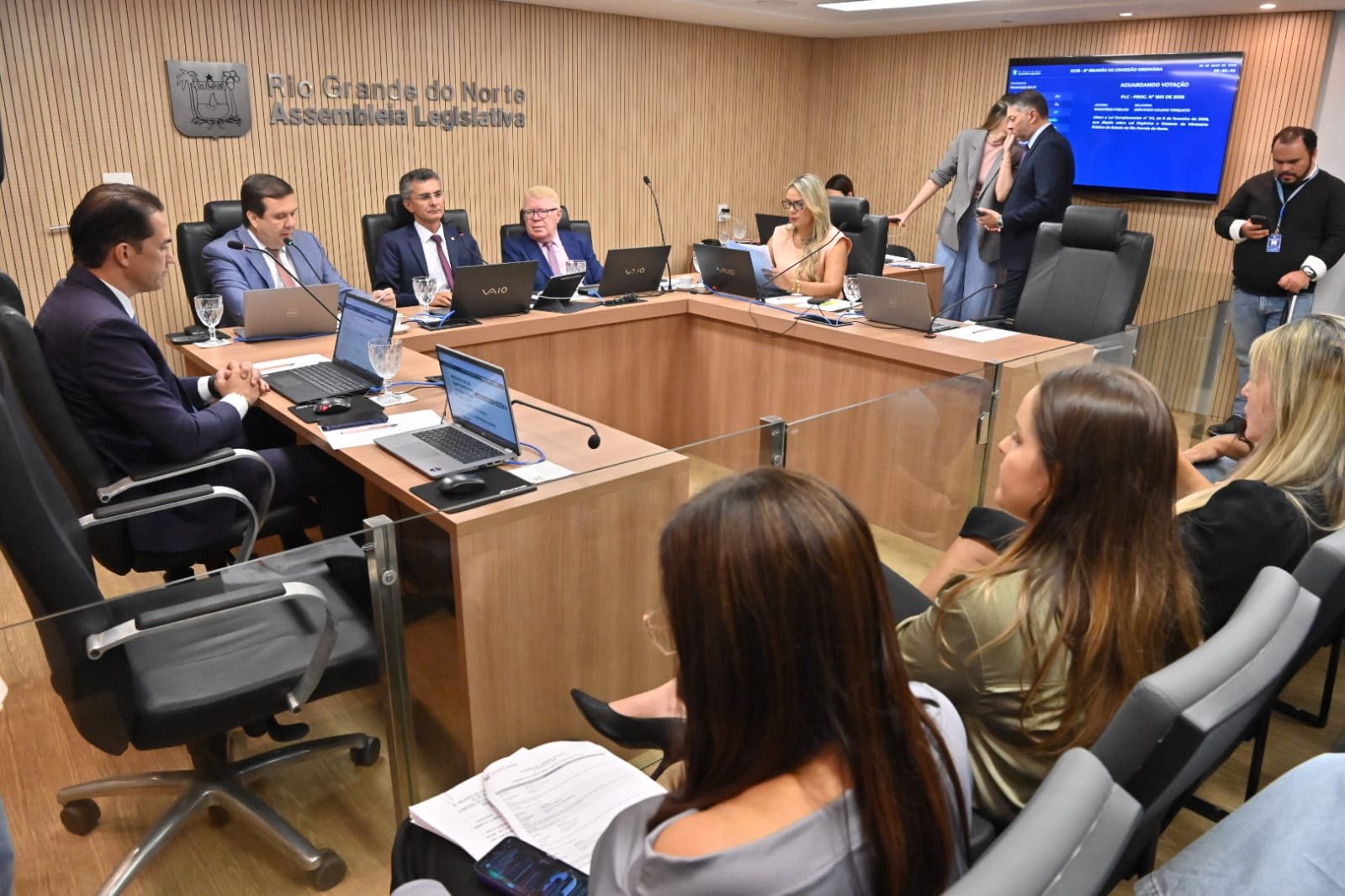 CCJ aprova projeto que limita bloqueio de emendas pelo governo