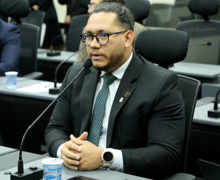 Matheus Faustino também pode desistir da disputa pela Câmara Federal