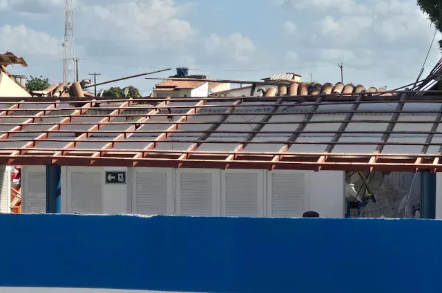 Teto de escola municipal desaba em Mossoró menos de 20 dias após inauguração