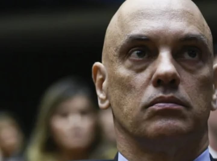 Mensagens de Moraes podem indicar tráfico de influência e obstrução à Justiça